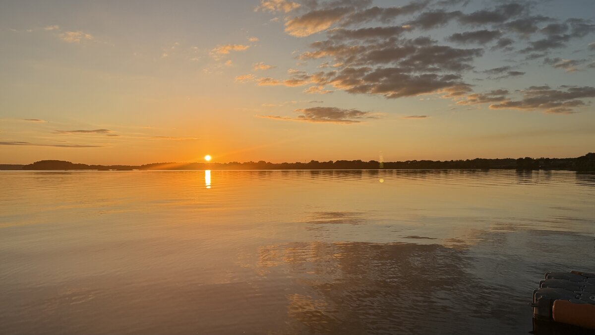 «.. и тихо вечер ‘догорал’…» - Арина Невская