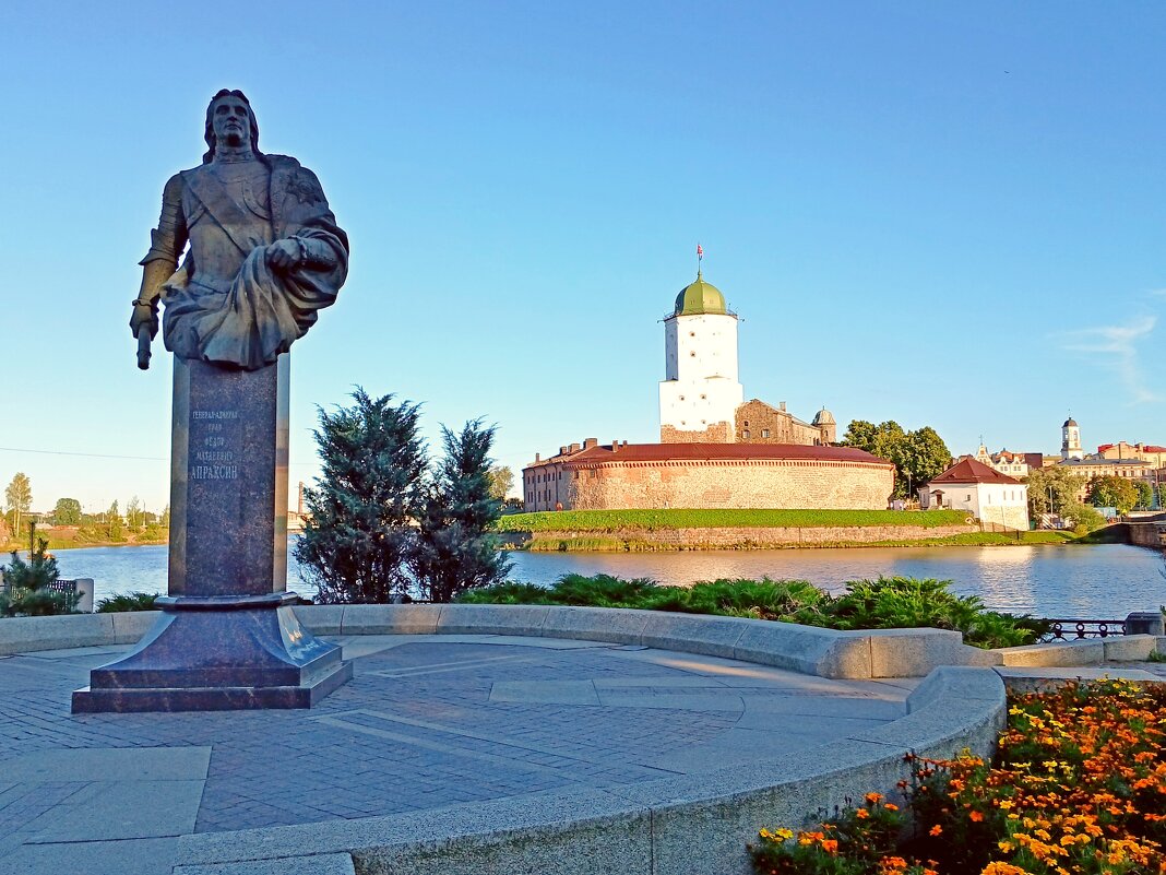 Памятник Фёдору Апраксину. - Лия ☼