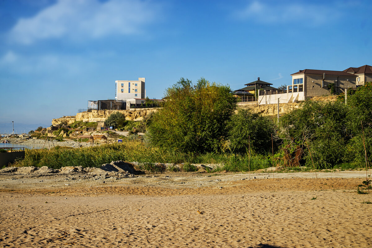Берег Каспия - Анатолий Чикчирный