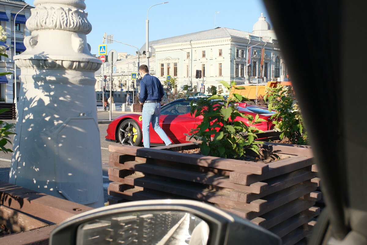 Как он туда помещается? - Лютый Дровосек