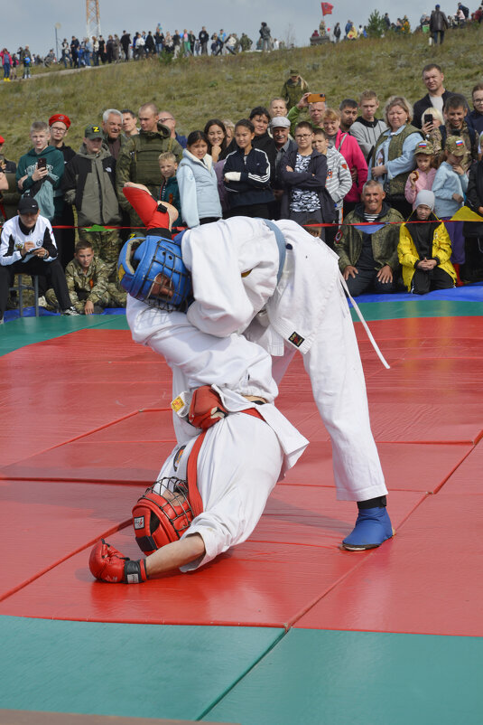 Очередной спортивный момент - Дмитрий Петренко