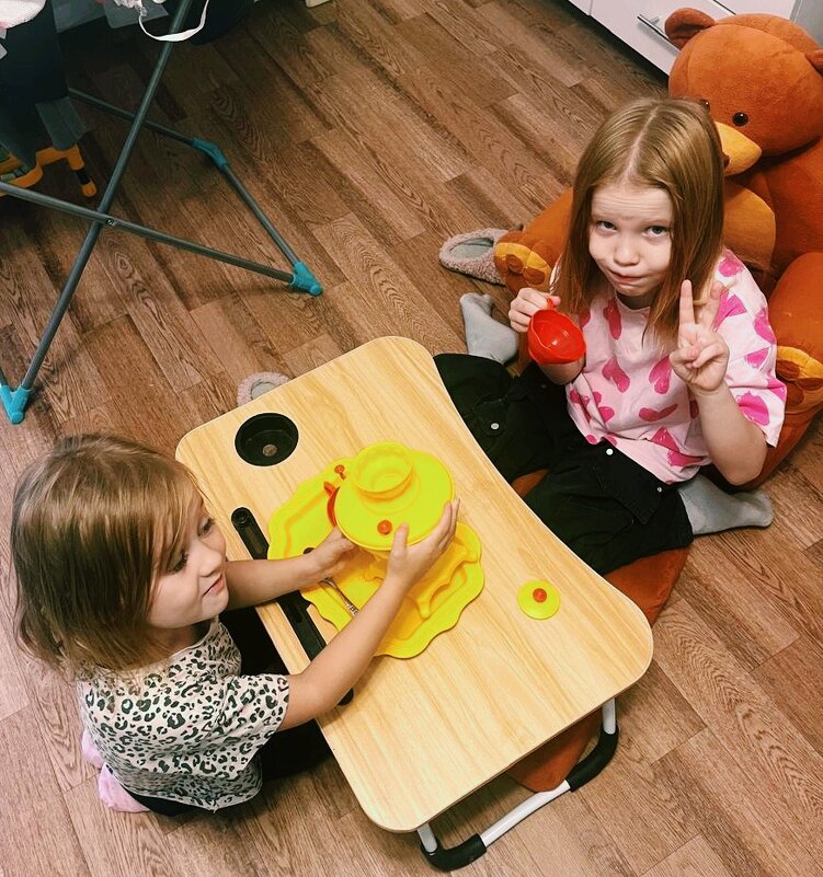 Девчонки у самовара - Георгиевич 