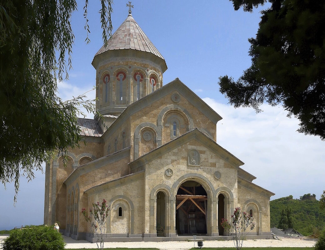 Грузия. Монастырь Святой Нино (Бодбийский монастырь) - Ольга Довженко