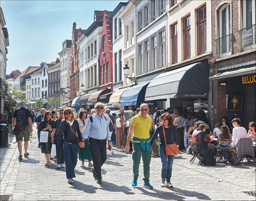 На улицах Брюгге - Валерий Готлиб На улицах Брюгге - Валерий Готлиб