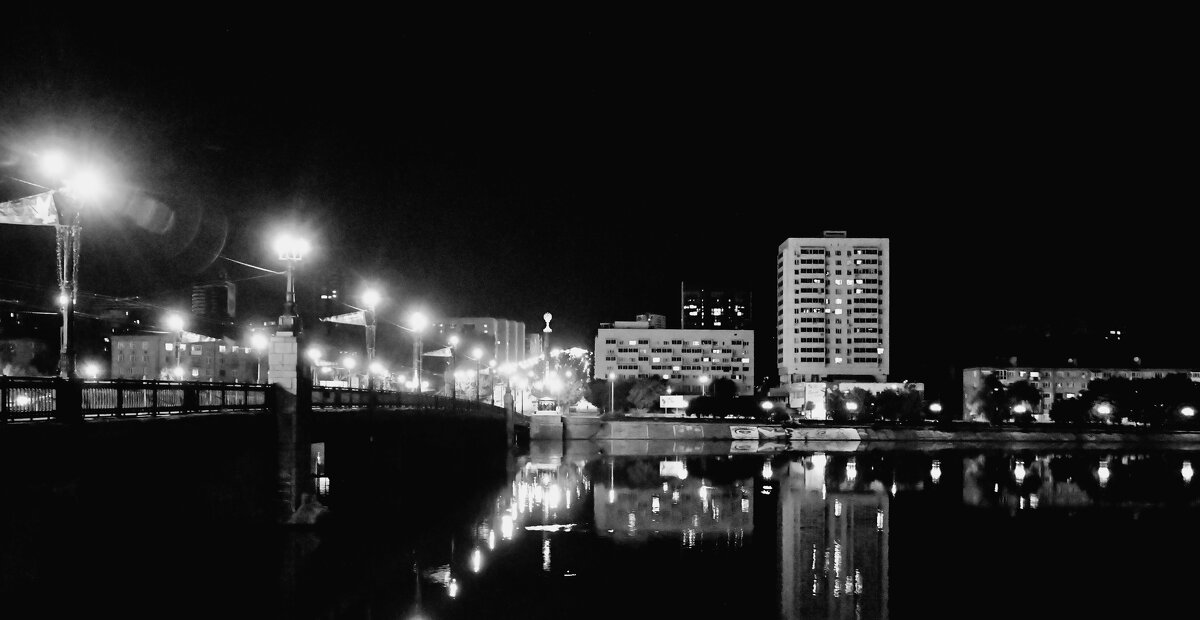 город - Леонид Соснин