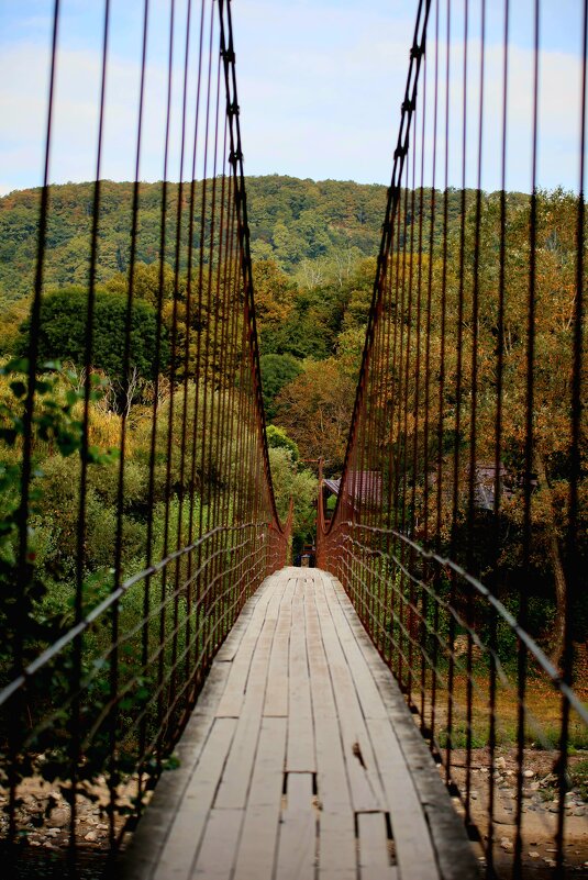 р. Белая, подвесной мост - Evgeny Mameev