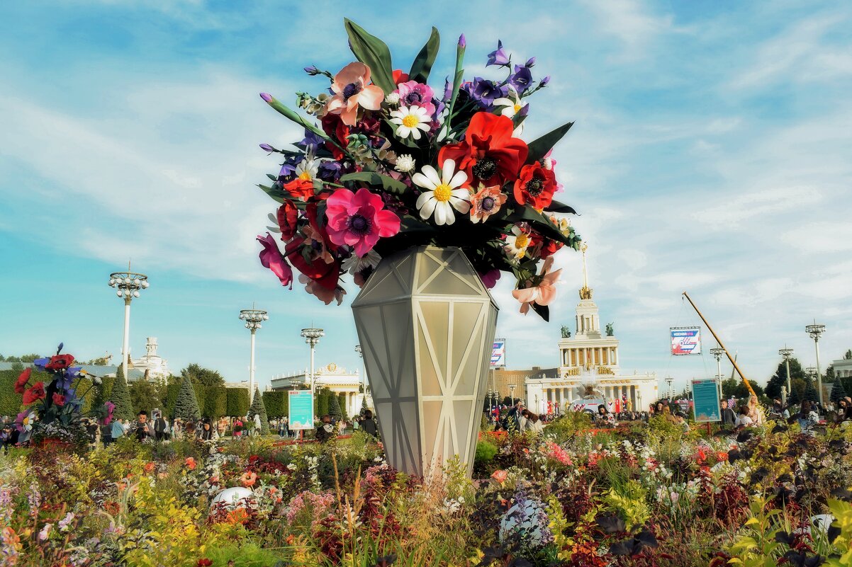 Букет столице - имениннице. - Татьяна Помогалова