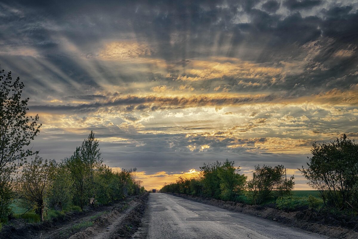 Вечер застал в дороге - Константин Бобинский