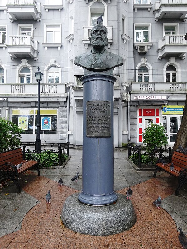 Памятник Семёнову Я.Л. - Лидия Бусурина