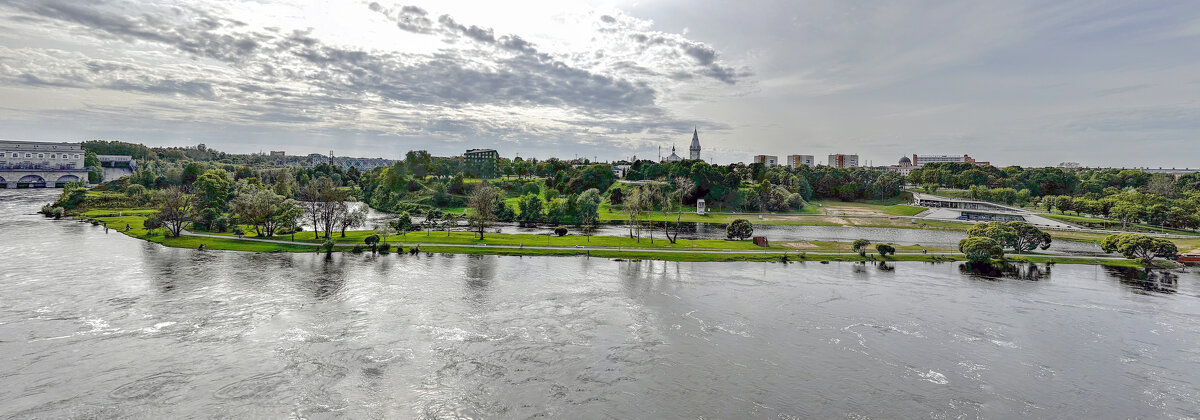 Вид на соседнюю сторону - Дмитрий Иванов