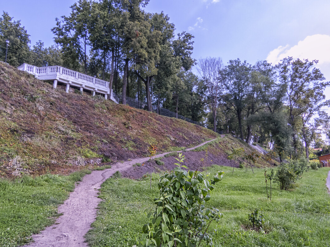 По тропинке на смотровую площадку - Сергей Цветков