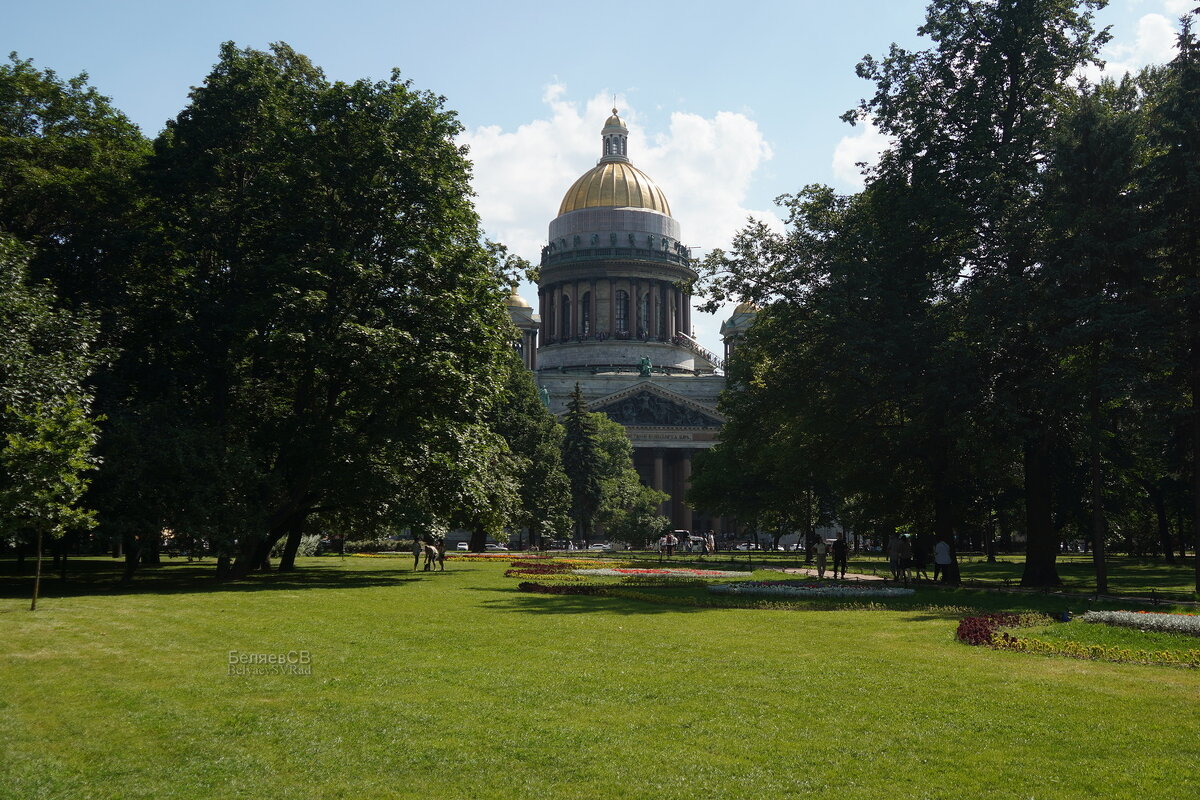 На Сенатской площади - Сергей Беляев