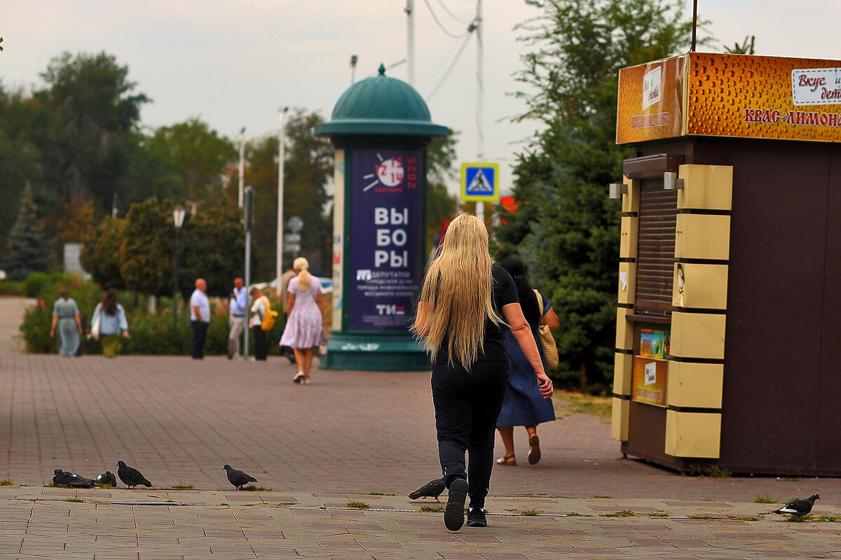 С голубями - Юрий Гайворонскiий