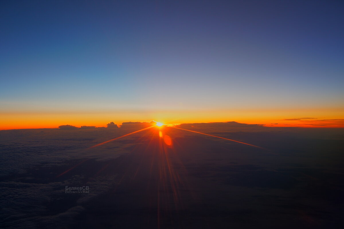 Солнечные лучи - Сергей Беляев