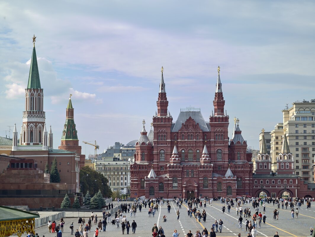 На Красной площади - <<< Наташа >>>