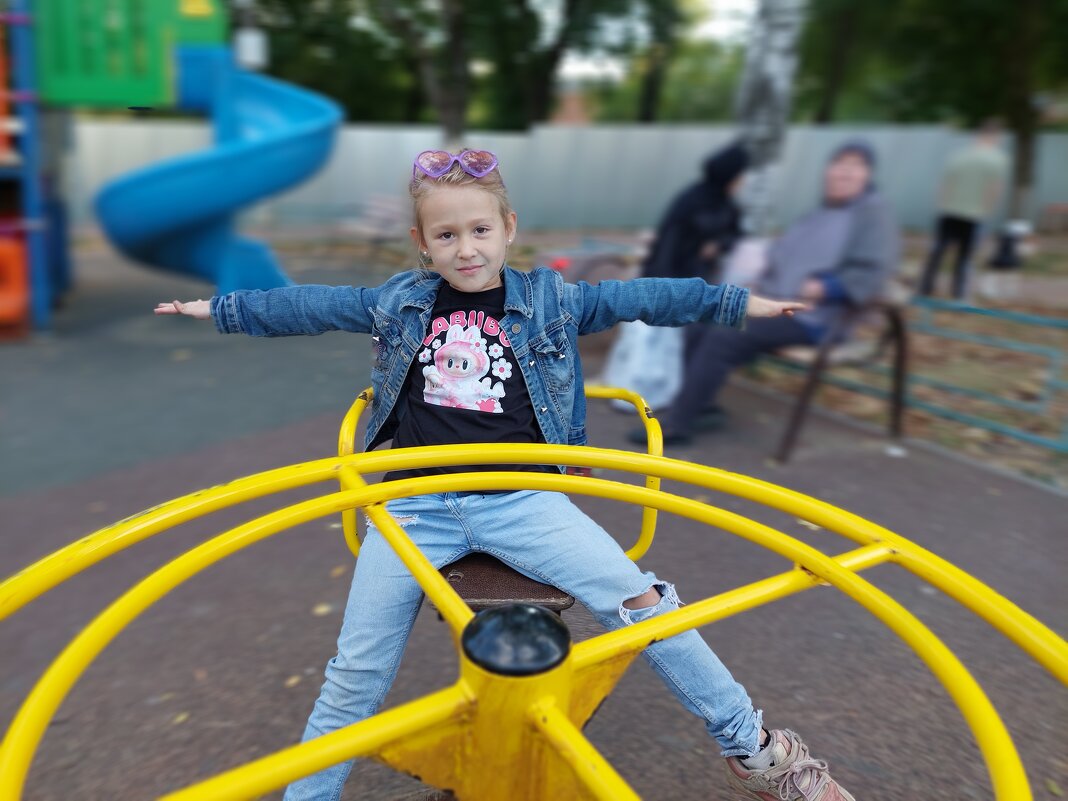 мир вращается вокруг Марьяши - Артём 