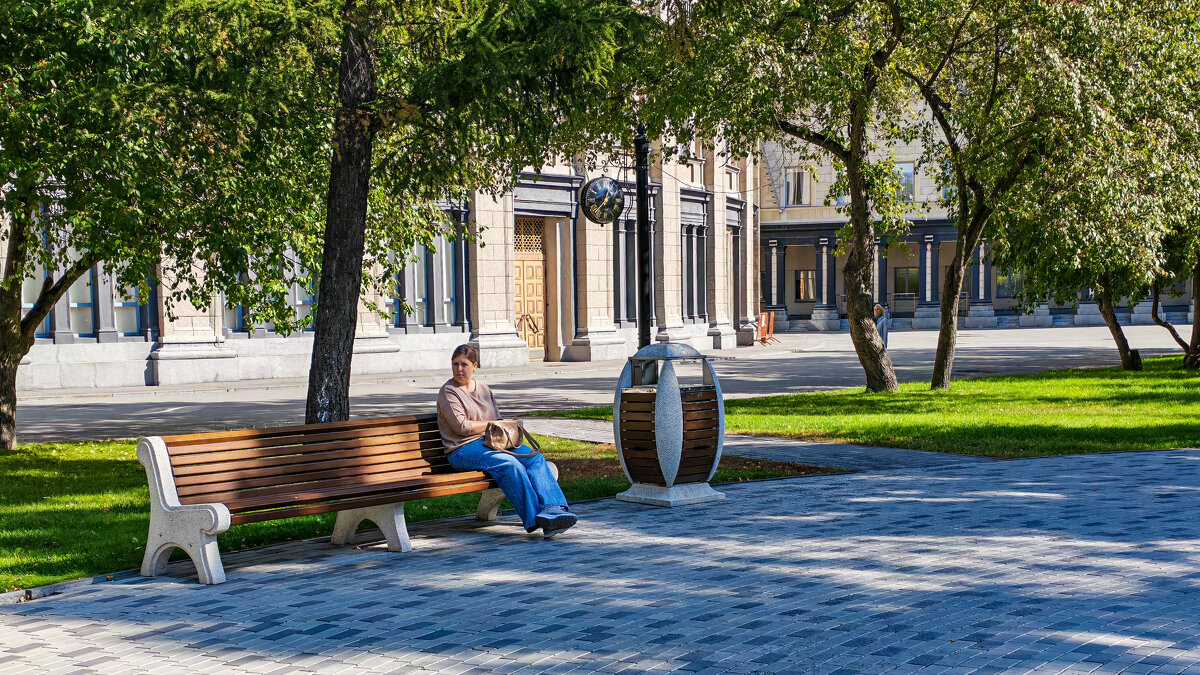 Театральный сквер - Dmitry i Mary S