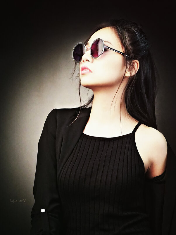 Тайна в черном: взгляд сквозь время - Джованни Луче