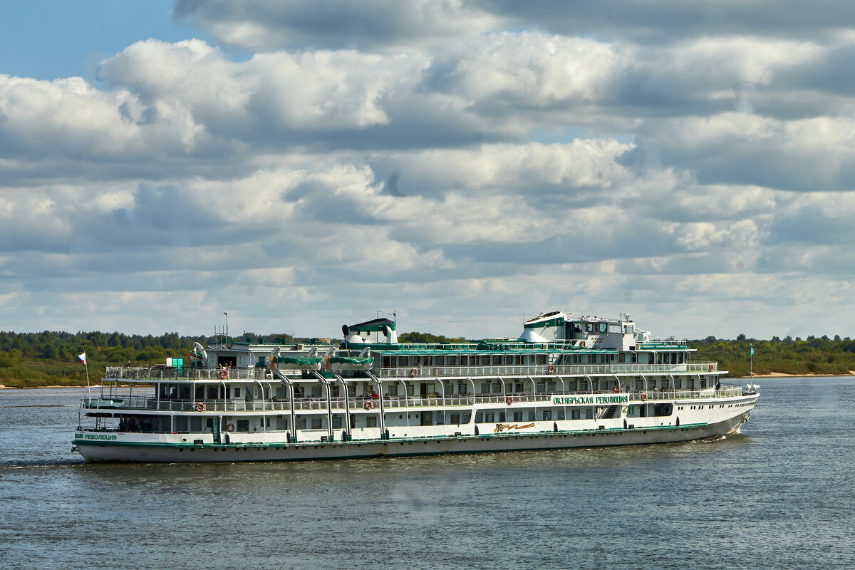 Круизный теплоход на Волге - Алексей Р.