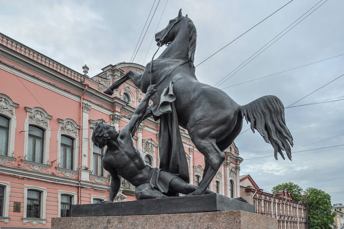 Укрощение коня (Коню почти удалось вырваться, но юноша удерживает его из последних сил. ) - Татьяна Машошина