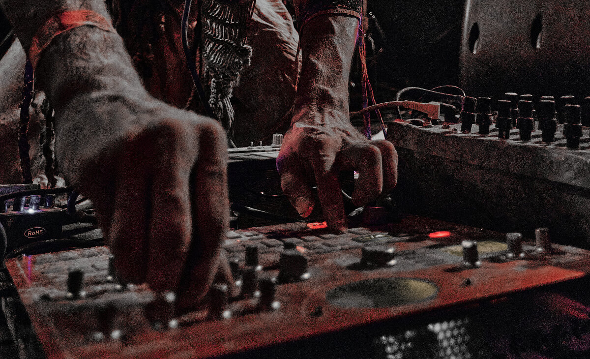 IGOR STARSHINOV, ХЛАДНА и Сергей Летов на 5-летии клуба Ласточка. - Дарья Сай-Скай 