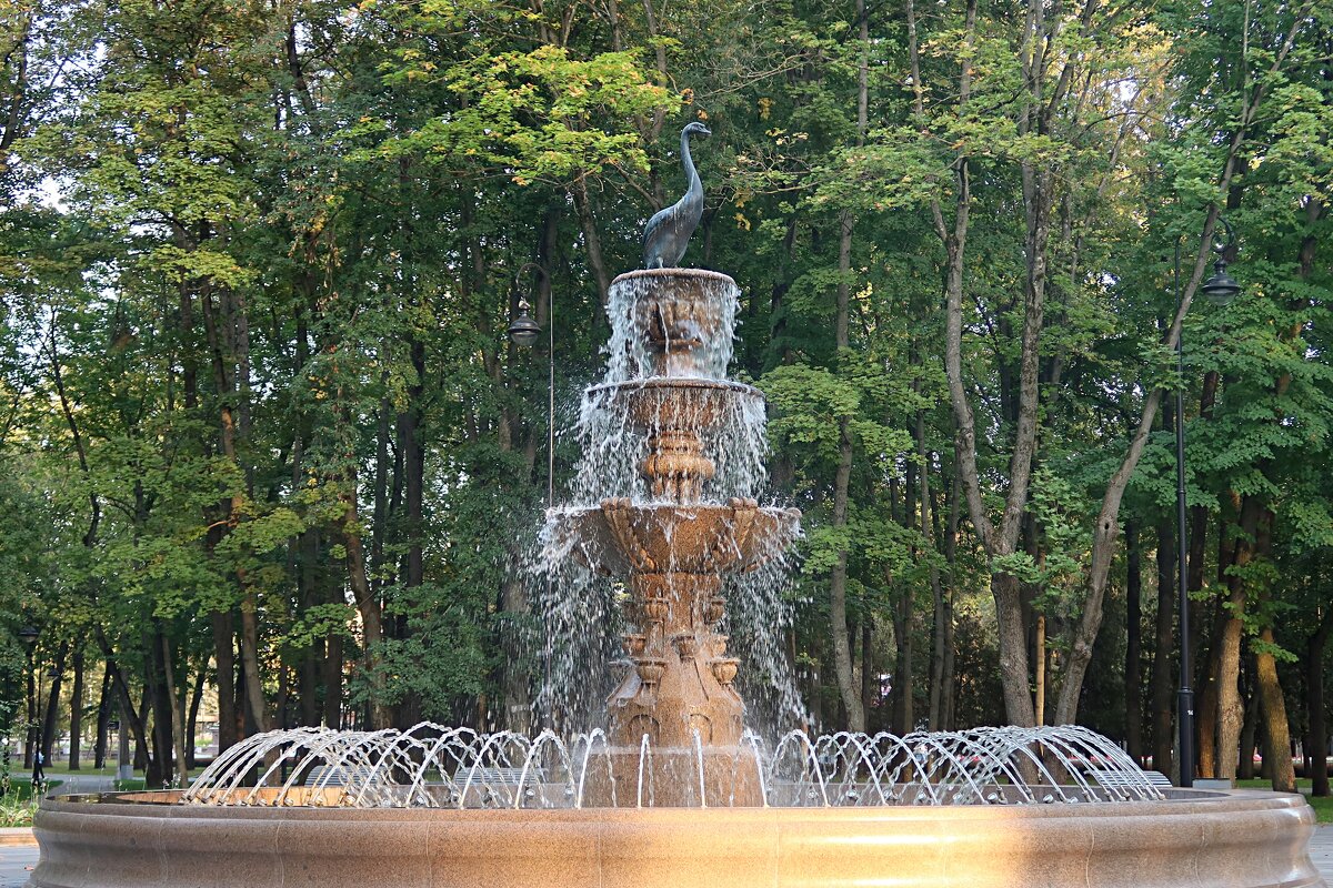 Фонтан "Чаша с журавлем" - Дмитрий И_ Фонтан "Чаша с журавлем" - Дмитрий И_