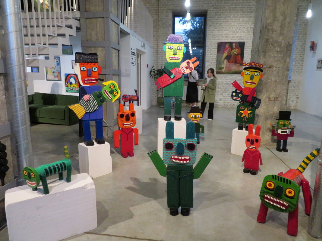 Попробуйте отыскать Ван-Гога, Йозефа Бойса и Фриду Кало. - Егор Бабанов Попробуйте отыскать Ван-Гога, Йозефа Бойса и Фриду Кало. - Егор Бабанов