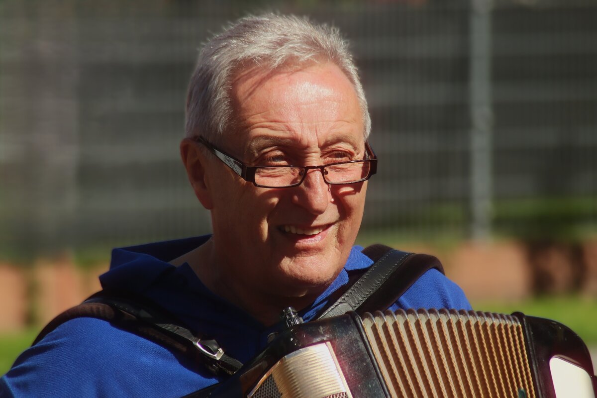 Музыкант - Юрий. Шмаков