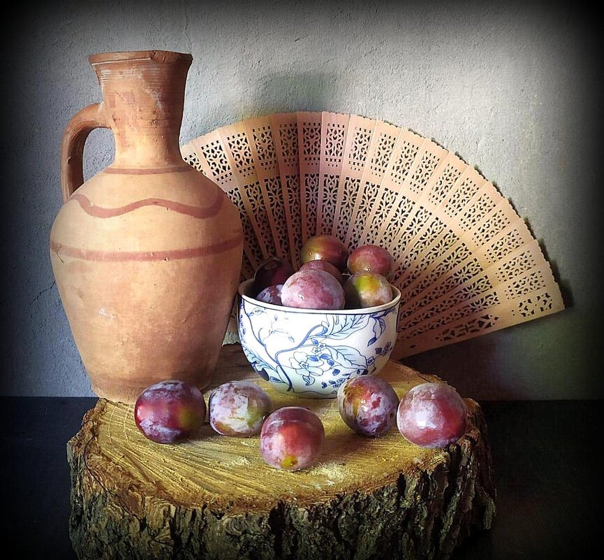 Натюрморт со сливами.. - TAMARA КАДАНОВА