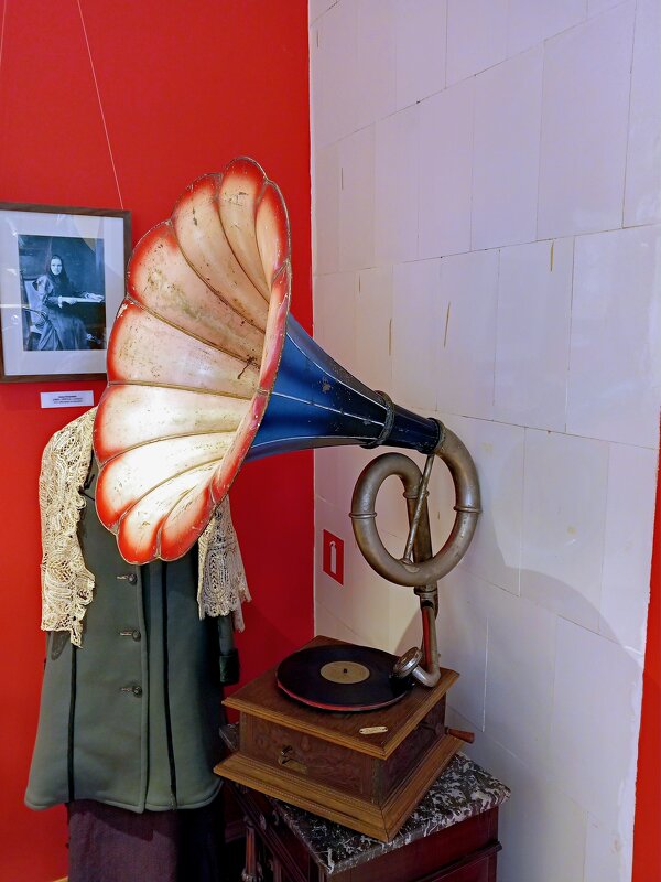 Патефон в музее - Алексей Р.
