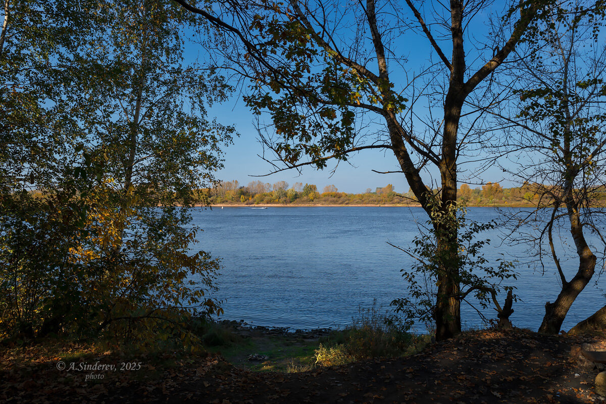 Осень на реке - Александр Синдерёв