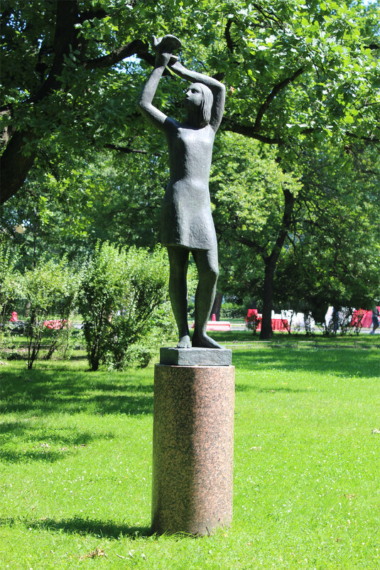 Девушка с голубем - Любовь ***