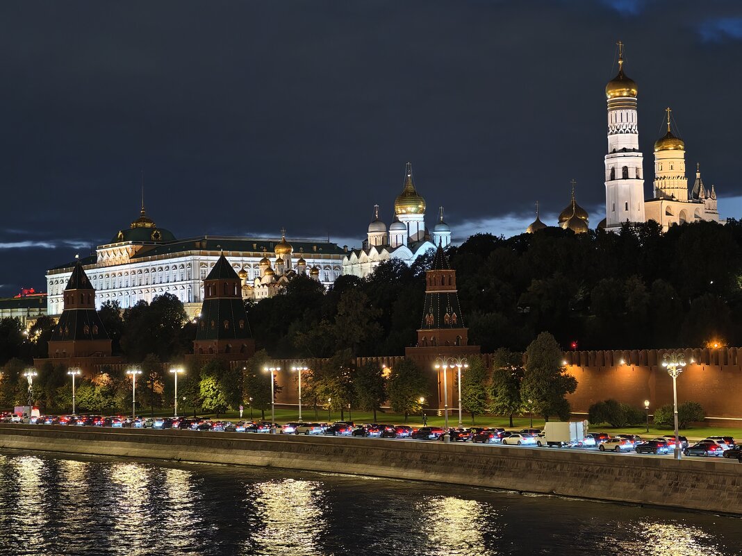 Вечерняя Москва - <<< Наташа >>>