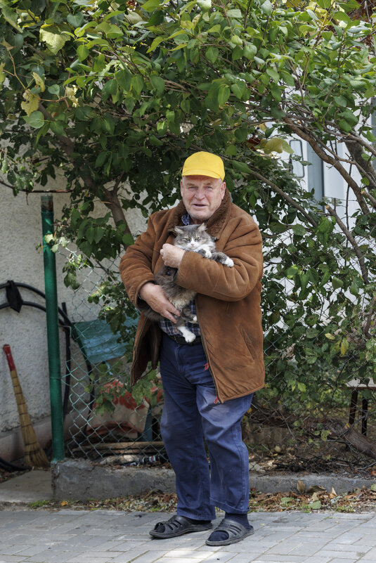 Дед с любимицей - Светлана Тихонина