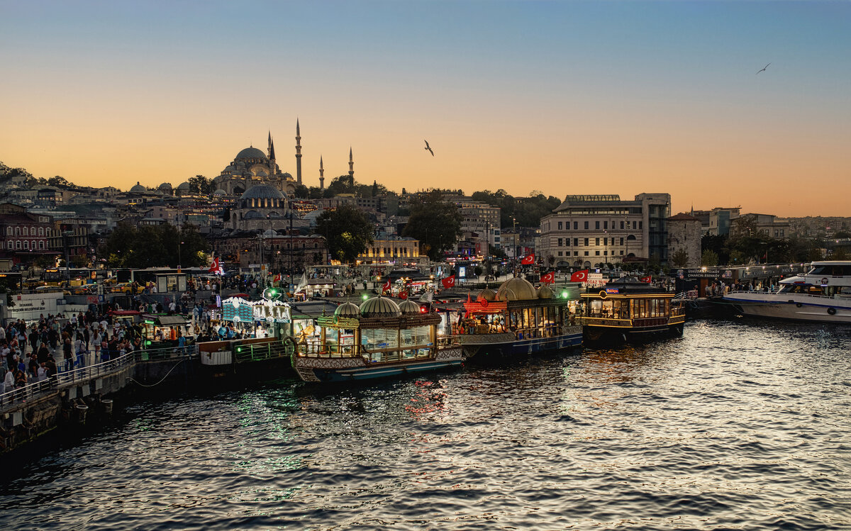 Вечерний город. - Лилия .