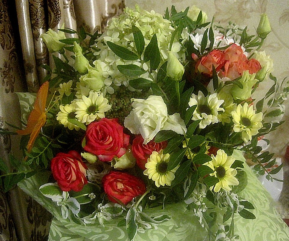 ПУСТЬ ВЕРА,НАДЕЖДА,ЛЮБОВЬ ВСЕГДА БУДУТ С ВАМИ! С ПРАЗДНИКОМ! - Елена Семигина