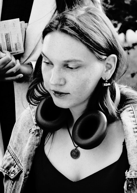 *** - Виктор Никитенко