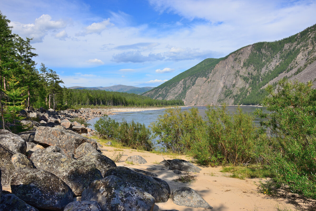 *** - Александр Хаецкий