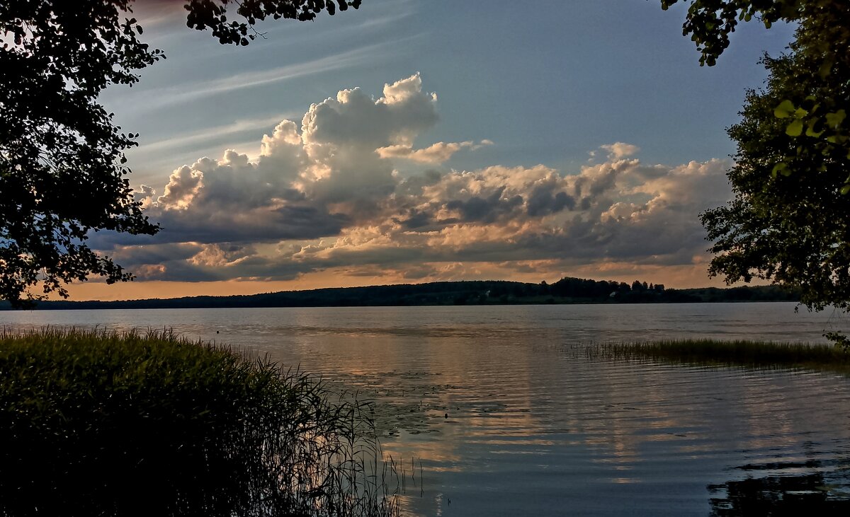 Предзакатное. - Михаил Попов Предзакатное. - Михаил Попов