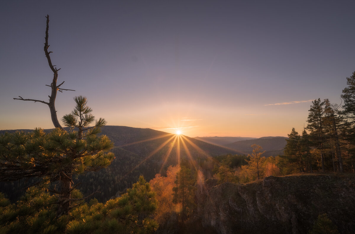 * - Александр Иванов