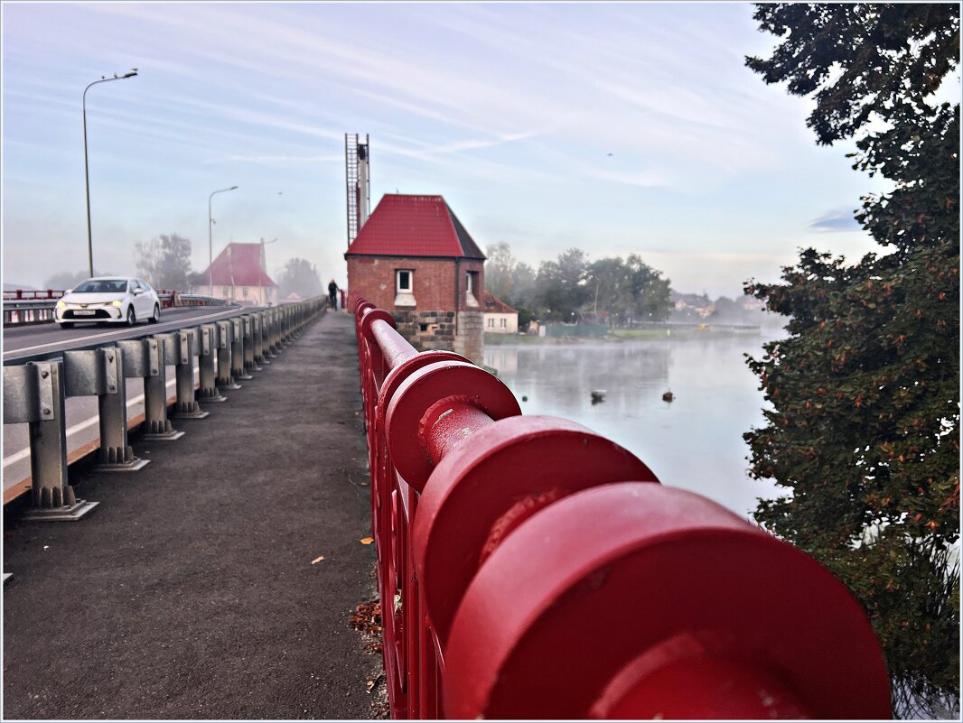 Утро на мосту. - Валерия Комова