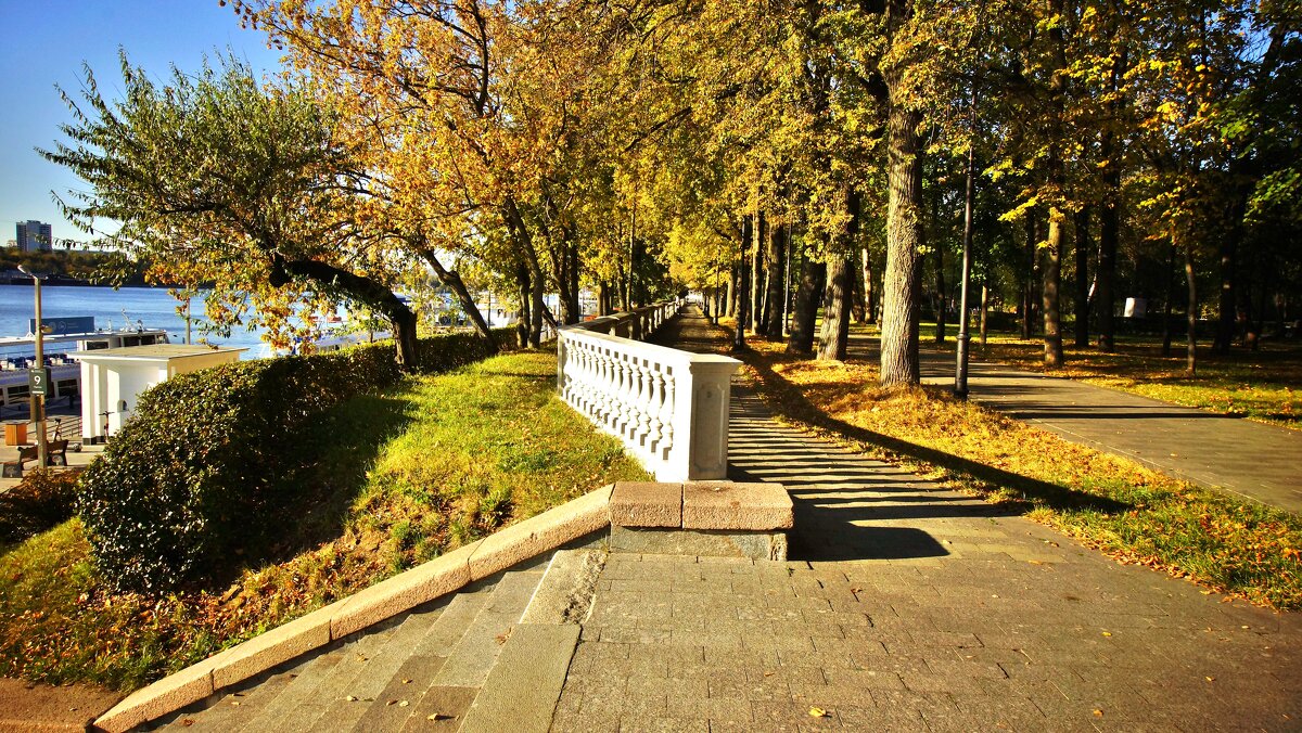 НАБЕРЕЖНАЯ - АЛЕКСАНДР 