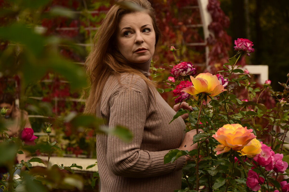 Девушка в цветах - Мария Яковлева