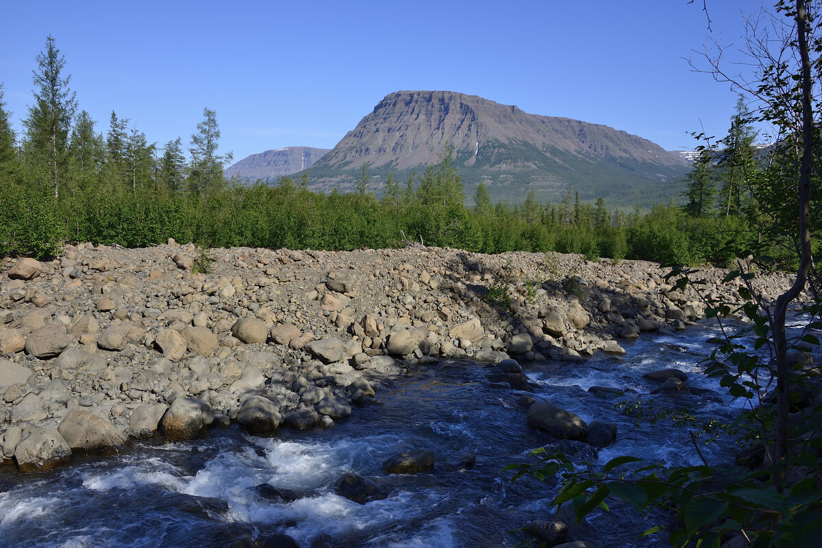 *** - Александр Хаецкий