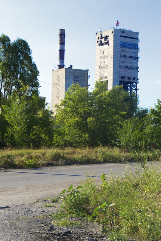 Копер шахты. ВФУ в 14-м году стреляли из пушек по звезде. Развлекались. - Александр Лычагин
