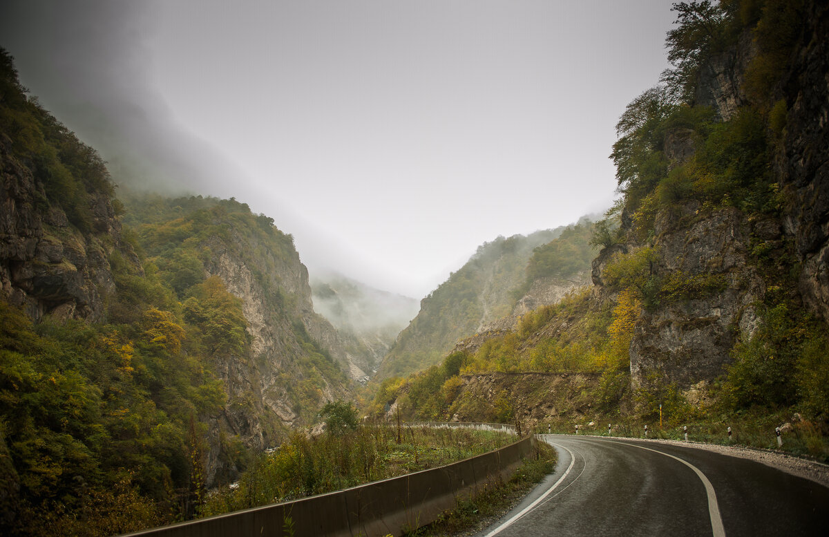 Кормадонское ущелье - Батик Табуев Кормадонское ущелье - Батик Табуев