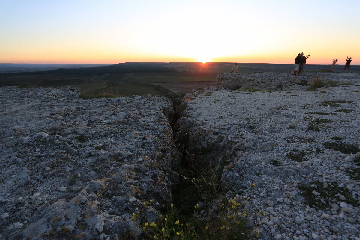 На Белой Скале - Ninell Nikitina