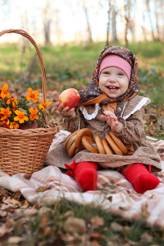 Алена - Валерия .