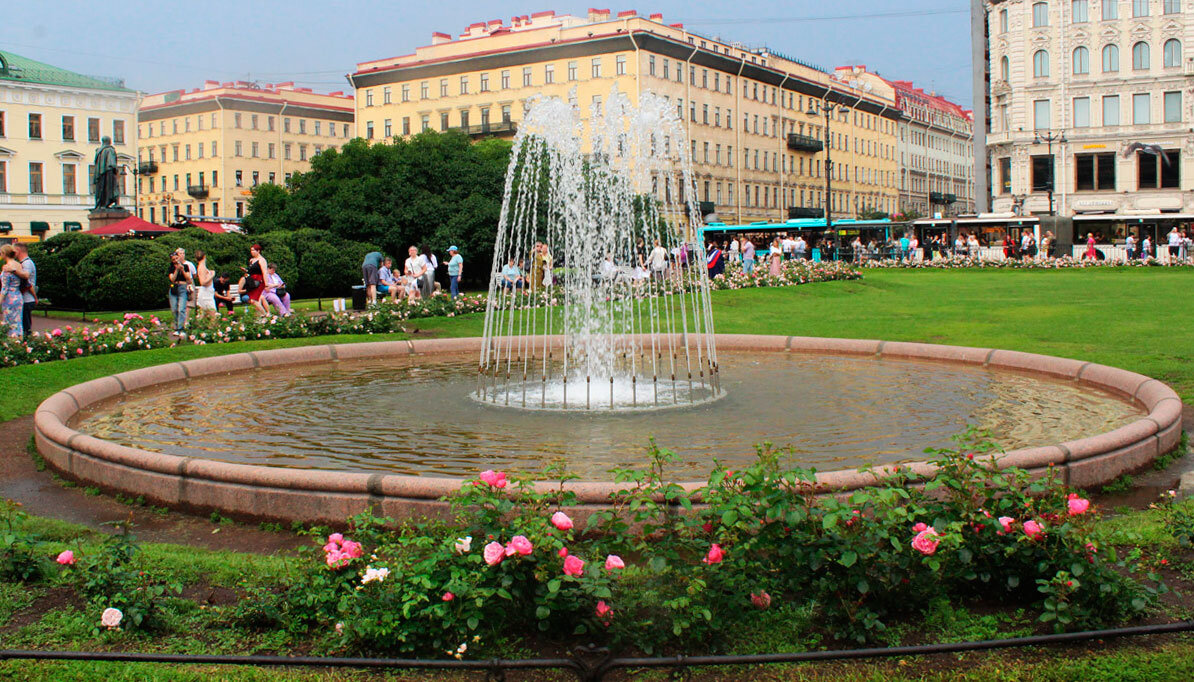 Фонтан в Казанском сквере Санкт-Петербурга - Любовь ***