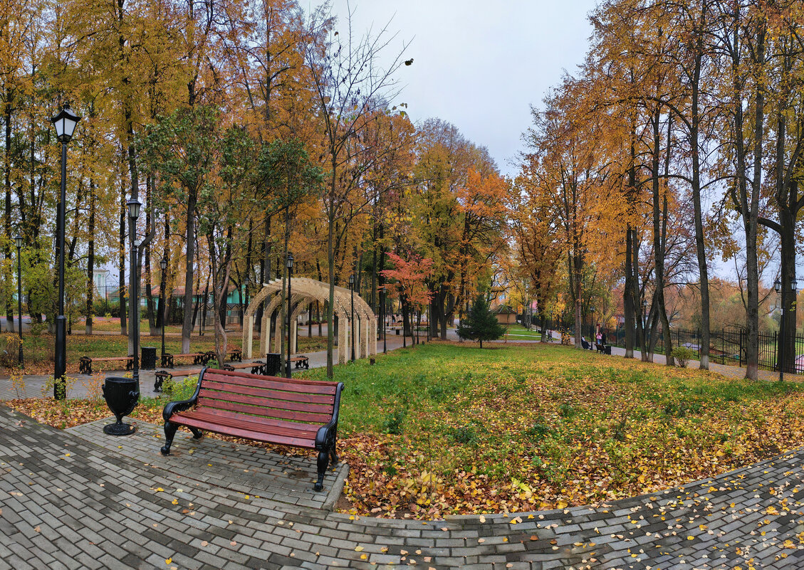 Александров / Сквер - Денис Бочкарёв